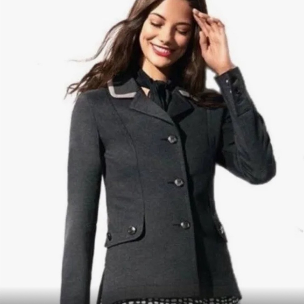 CAbi #3030 Ponte Knit Button Blazer Jacket
Tipped Crew Blazer CAbi, style 3030.